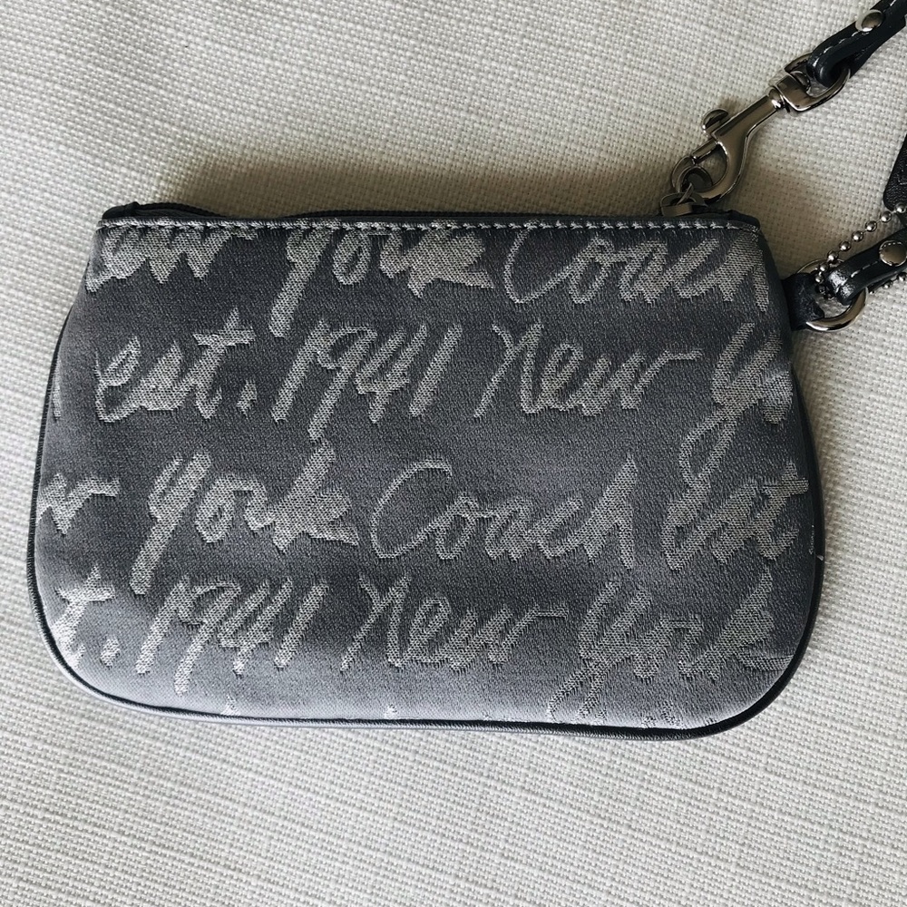 Coach Poppy Script Studded Heart Metallic Wristlet Y2K Collectible - Picture 9 of 15
